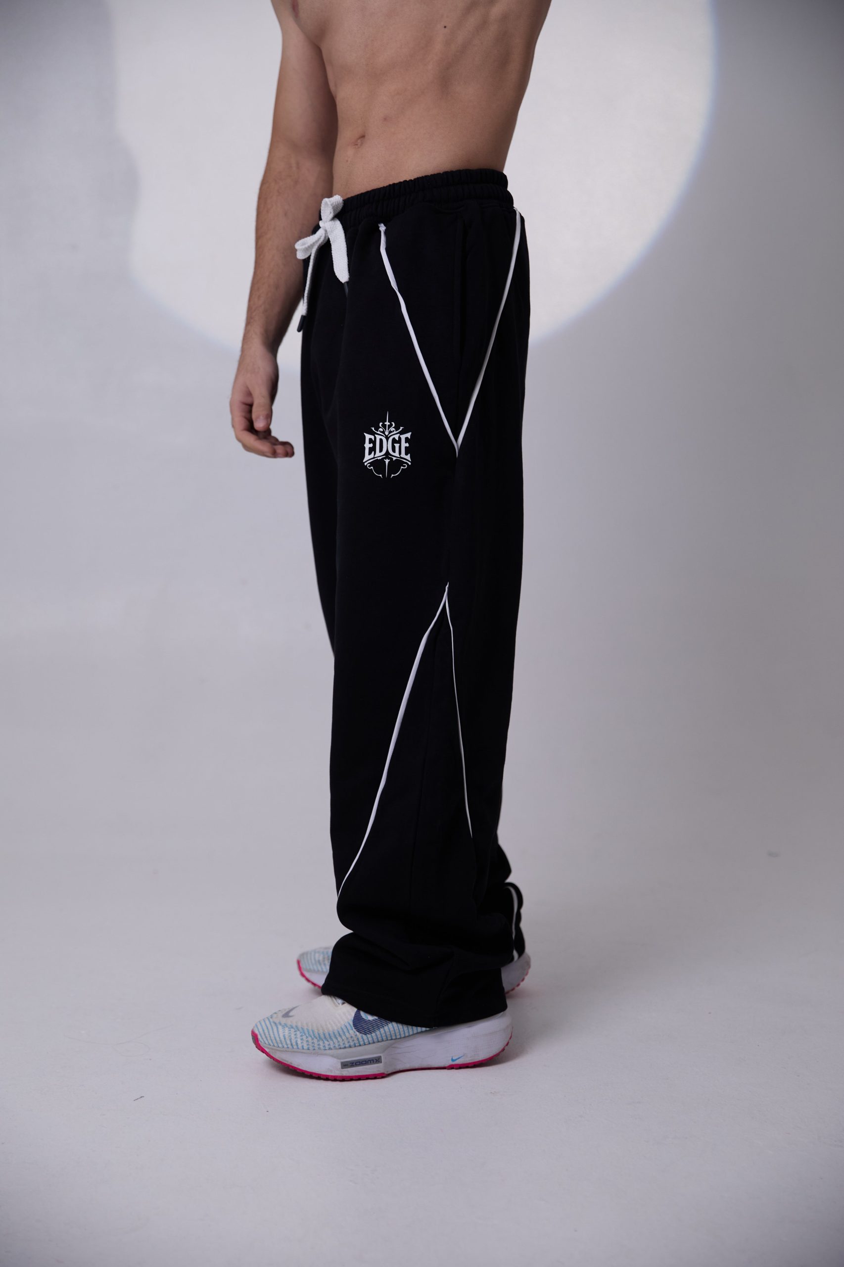 Oversized Aura sweat Pant - Image 4