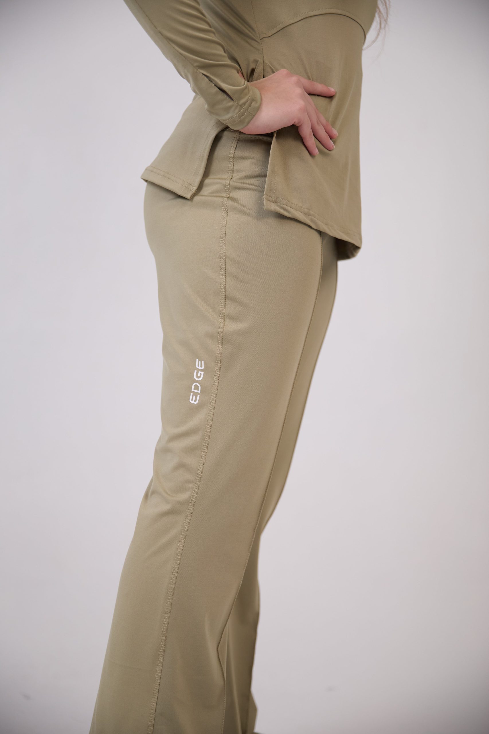 beige